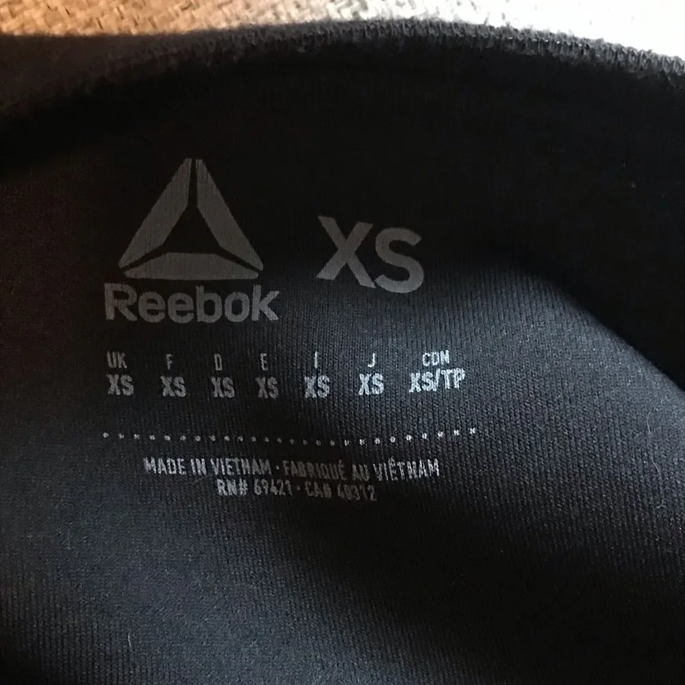 Reebok sweater  - Picture 3 of 9